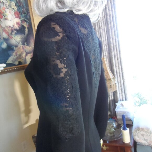 Saks Fifth Avenue Vintage Black skirt Suit w/Lace Insert Detail Size S - Picture 9 of 16